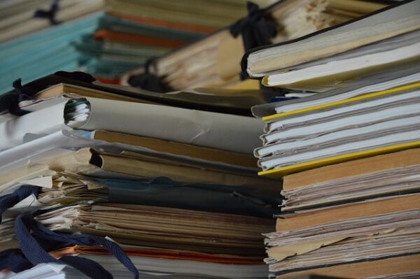 documents-3816835_640(1)